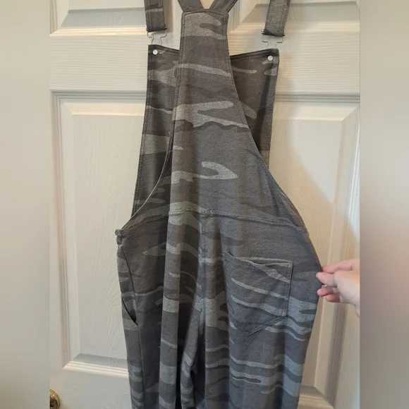 Z Supply Camo Overalls - Picture 5 of 6